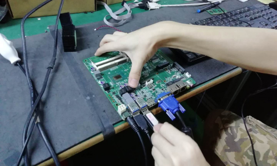 工控機安裝.png 工控機安裝.png