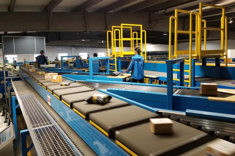 .便捷人臉識別分析和智能樓宇門禁系統(tǒng)。