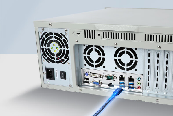 4U工控機端口.png 4U工控機端口.png