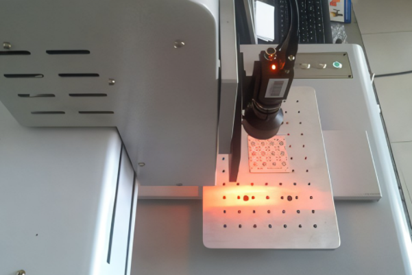 視覺引導點膠機.png 視覺引導點膠機.png