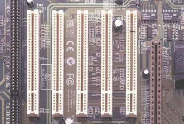 工控機(jī)擴(kuò)展插槽.png 工控機(jī)擴(kuò)展插槽.png