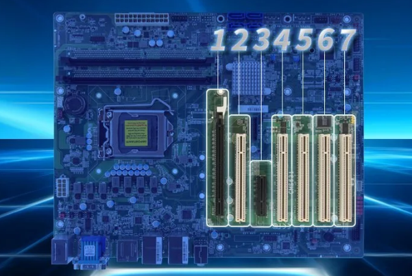 東田壁掛式工控機(jī)擴(kuò)展插槽.png 東田壁掛式工控機(jī)擴(kuò)展插槽.png