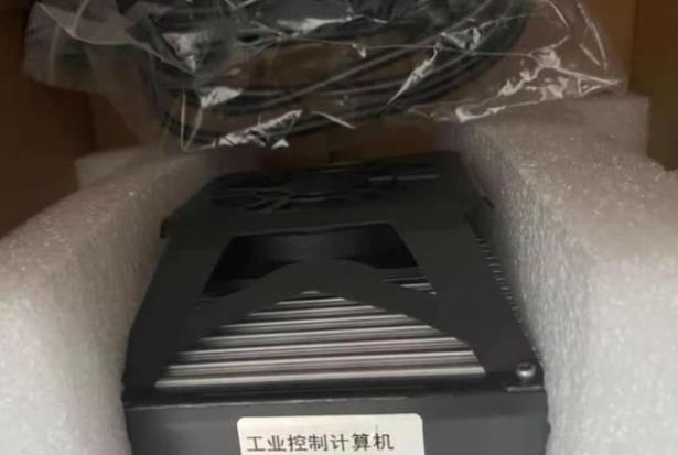 東田嵌入式工業(yè)電腦.png 東田嵌入式工業(yè)電腦.png